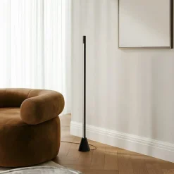 Lucande LED-gulvlampe Linija, sort, højde 110 cm, sensor