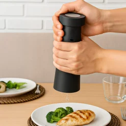 Lucande LED-peberkværn Pepper, mørkegrå, batteri, IP44