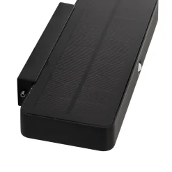 Lucande LED-solcelle-væglampe Tavon, kantet, sort, sensor