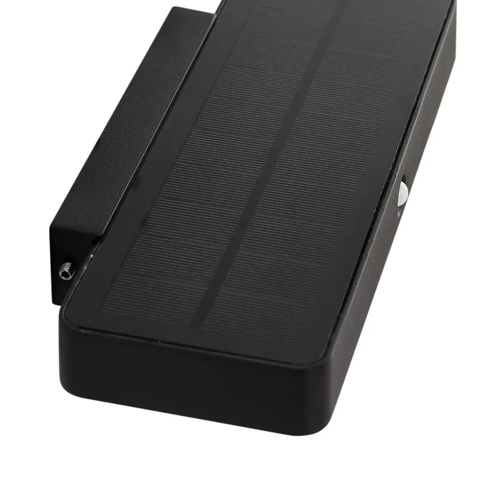 Lucande LED-solcelle-væglampe Tavon, kantet, sort, sensor