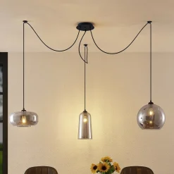 Lucande pendellampe Zyli, 3 lyskilder, røggrå, glas