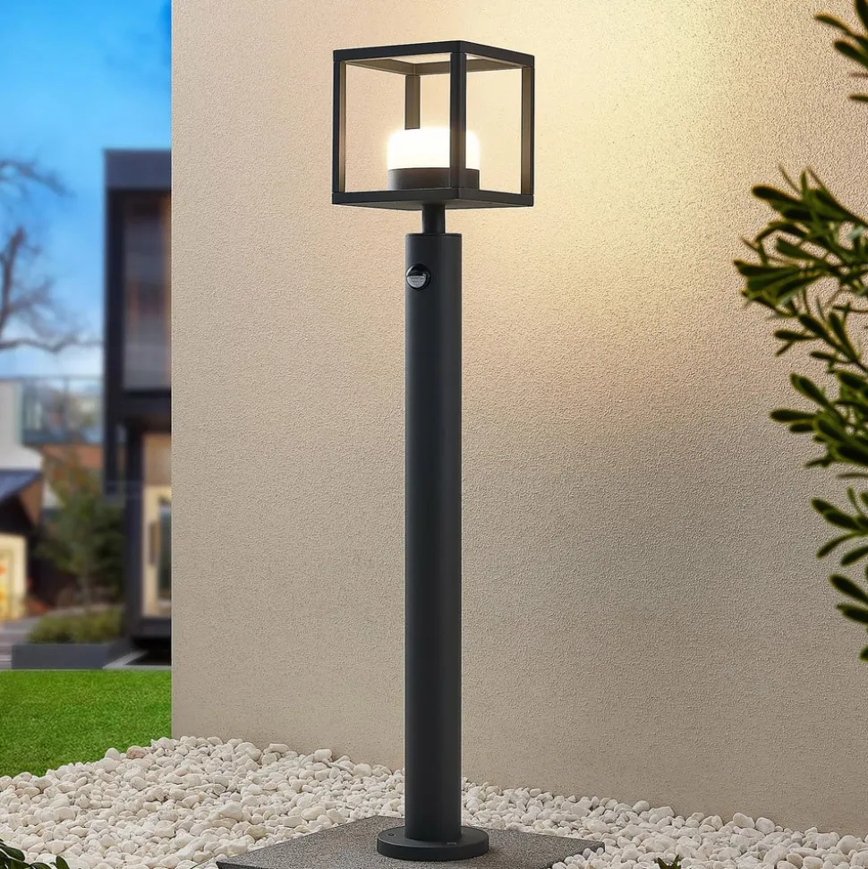 Lucande Timio vejlampe, 85 cm, bevægelsessensor, GX53, IP44