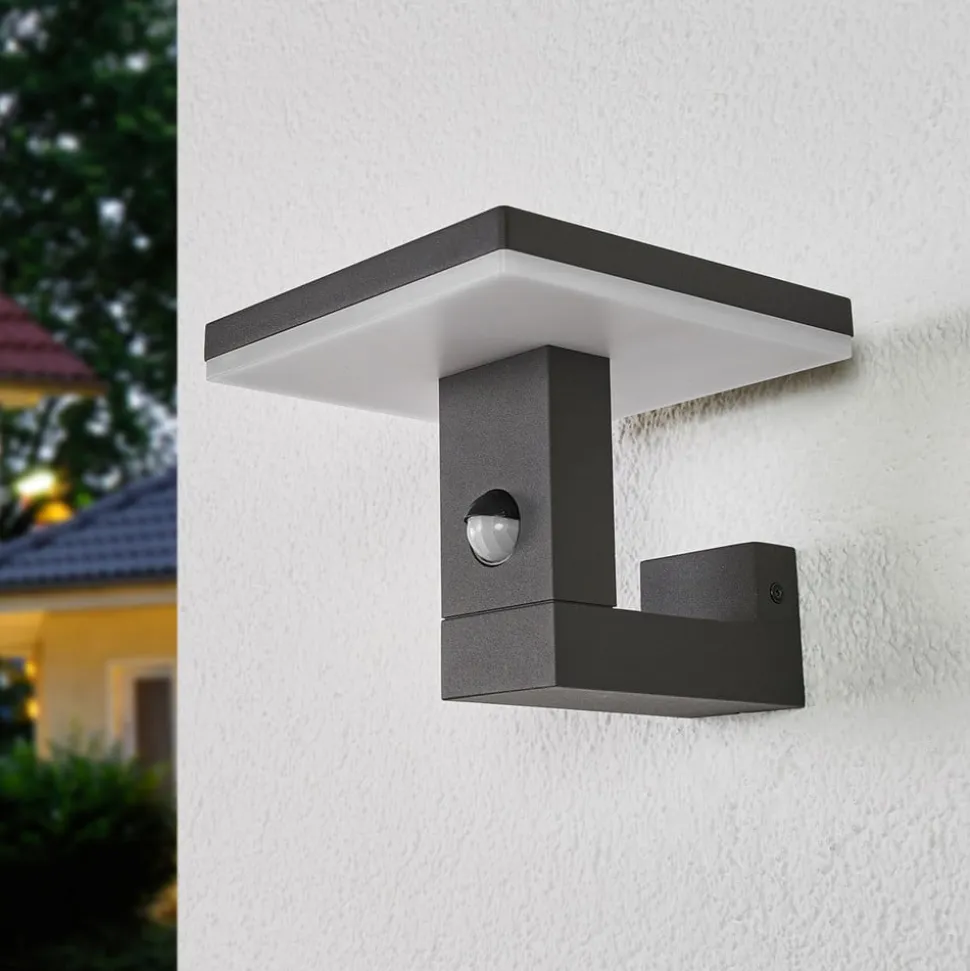 Lucande udendørs LED-væglampe Olesia, 15 cm, sensor, IP54