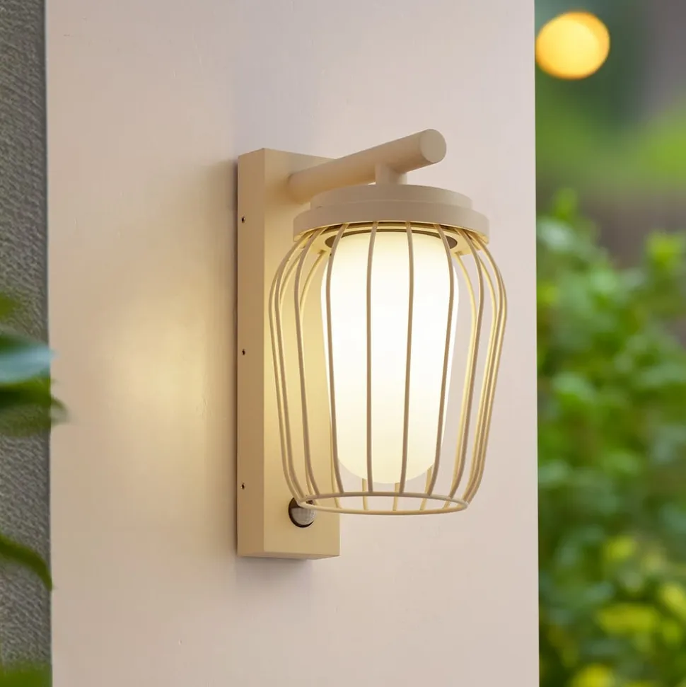Lucande udendørs væglampe Chandan, 30 cm, beige, sensor, IP44