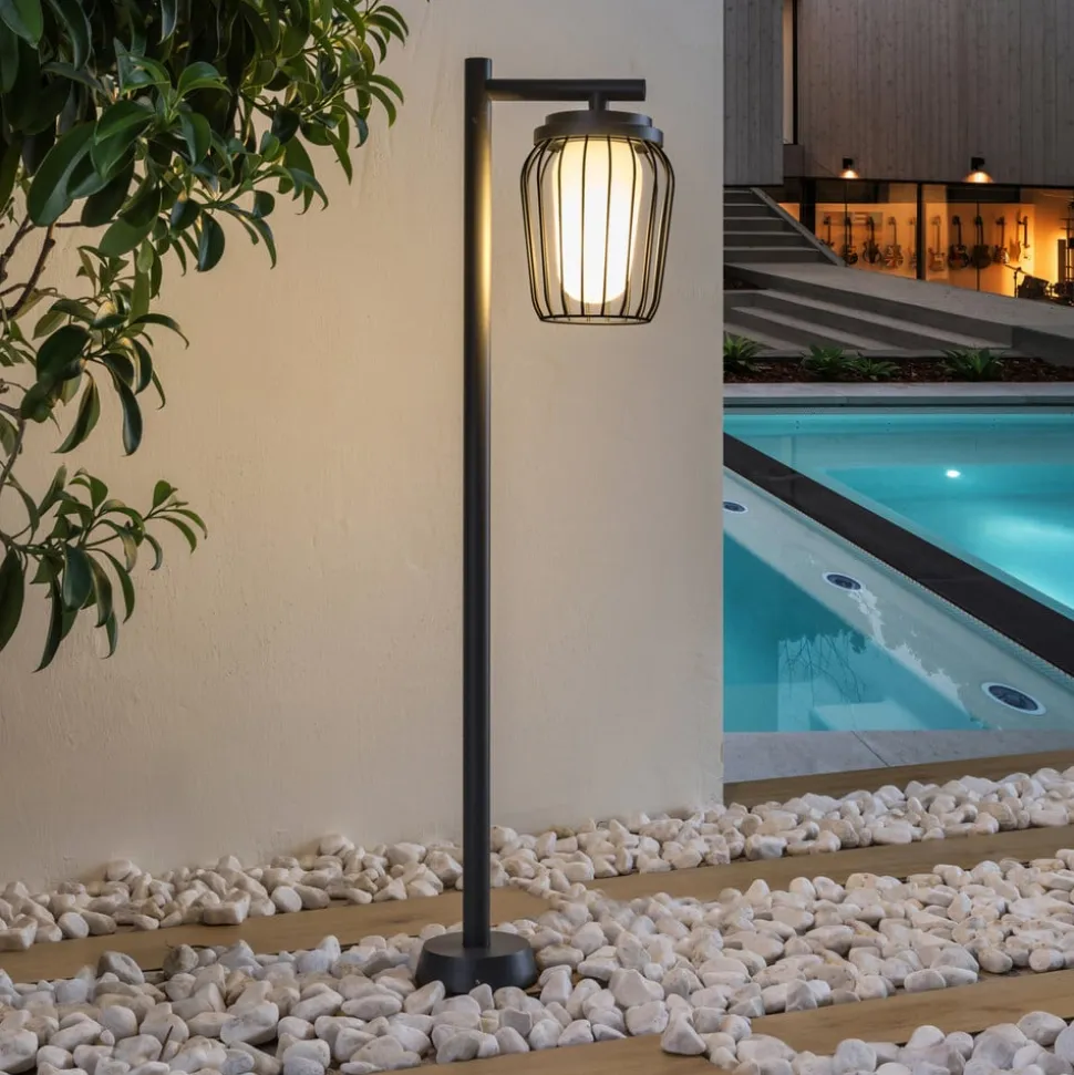 Lucande vejlampe Chandan, 100 cm, sort, aluminium