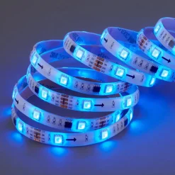 Med 164 lysfunktioner - Mo 500 cm RGB-LED-stripe