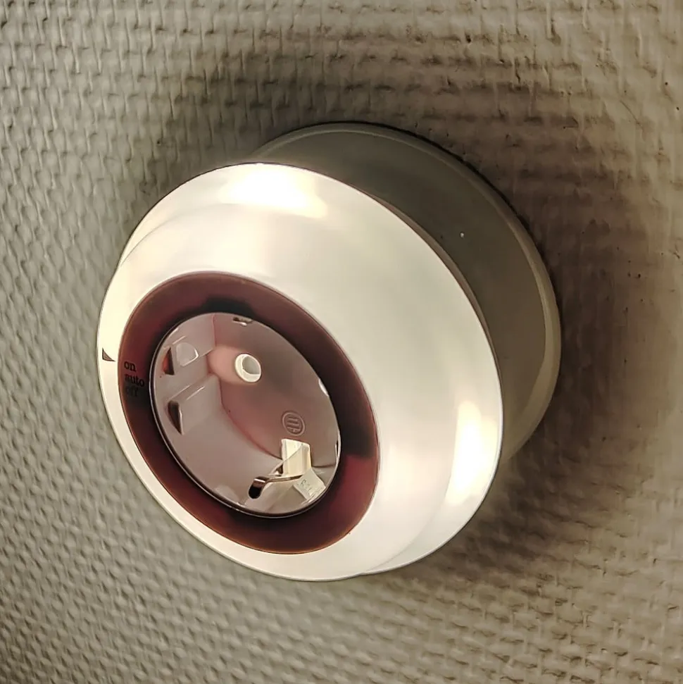 Mellemstik med natlampe som LED-ring