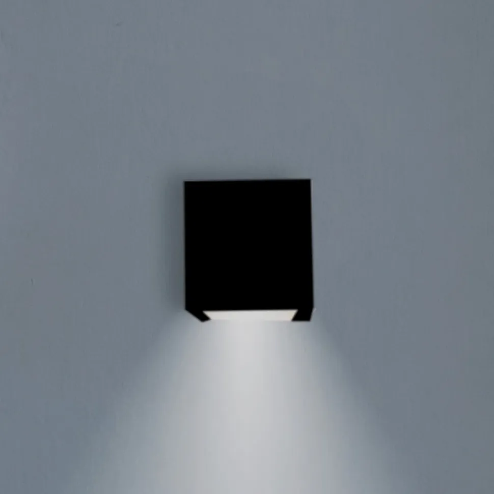 Newgarden LED-væglampe Box 8, sort, 7,5x7,5cm
