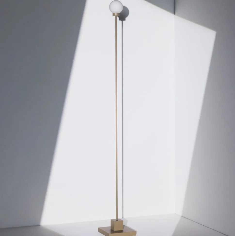 Northern LED-gulvlampe Snowball, gråbeige, 2.700 K