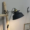 Nové væglampe med stik, sort