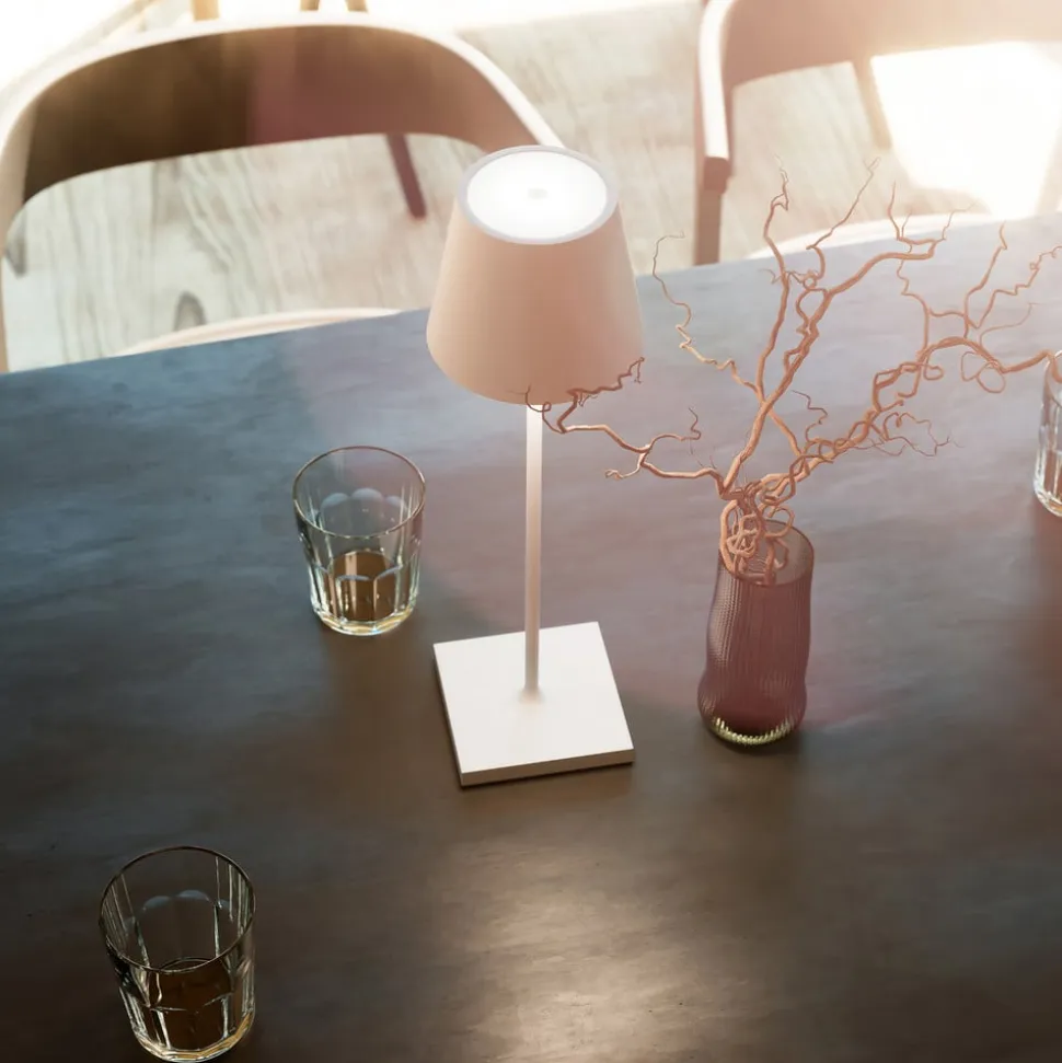 Nuindie LED genopladelig bordlampe, USB-C, hvid, IP54, dæmpbar