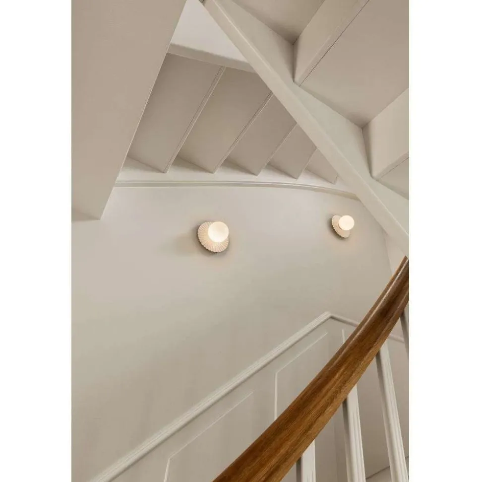 Nuura væglampe Liila Muuse, Ø 20 cm IP44, hvid/opal