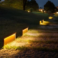 OLEV Step Line LED-sokkellampe, rustbrun