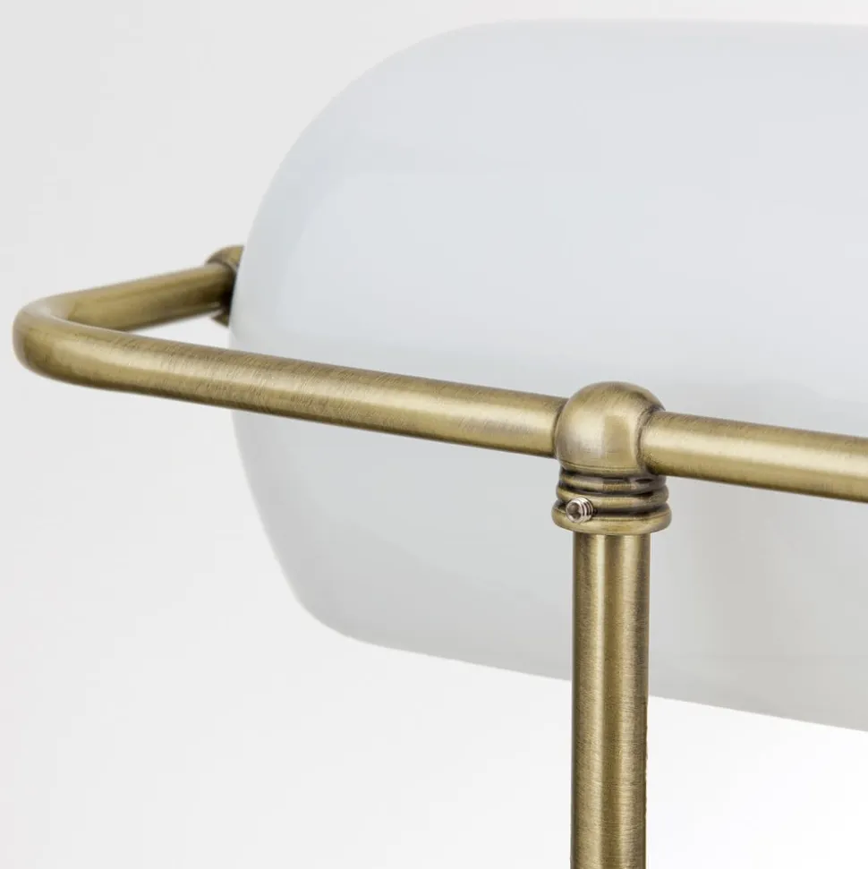 Onella bordlampe i banklampe opal