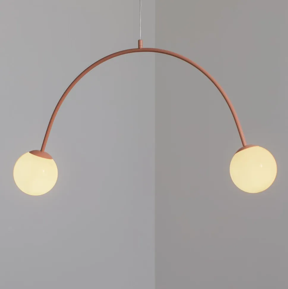 Pendellampe Una 2, metal, glas, 2 lyskilder, koralrød
