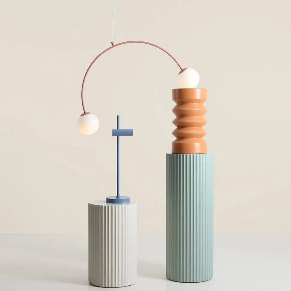 Pendellampe Una 2, metal, glas, 2 lyskilder, koralrød