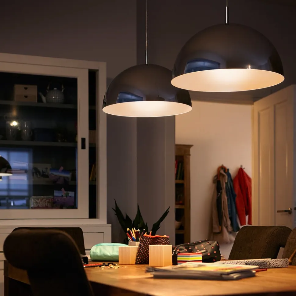 Philips Classic LED-pære E27 P45 6,5W 2.700K, klar