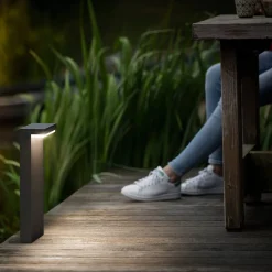 Philips LED-sokkellampe Bustan, 2.700 K