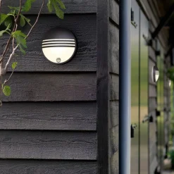 Philips Yarrow LED-væglampe, bevægelsessensor
