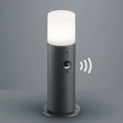 Praktisk sokkellampe Hoosic med sensor