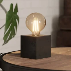 Prestwick 2 bordlampe med træterning, sort