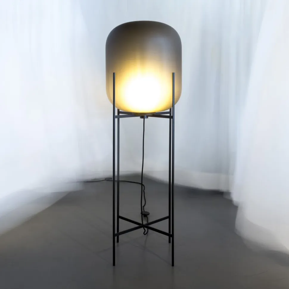 pulpo gulvlampe Oda Big, røggrå ætset/sort, 140 cm