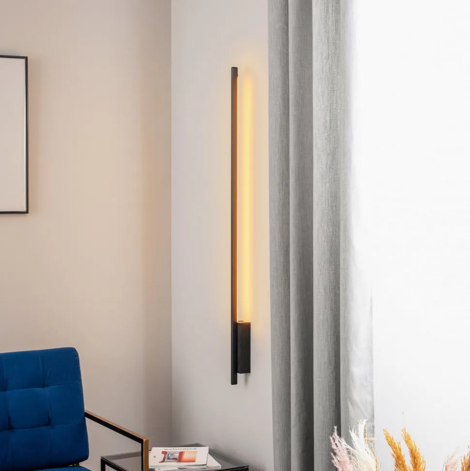 Quitani Talon LED-væglampe, mat sort anodisk