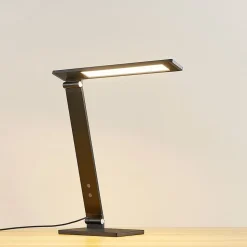 Salome - dæmpbar LED skrivebordlampe, sort