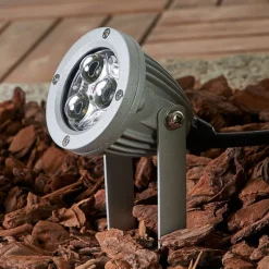 Sendling LED-lampe med jordspyd lavet af trykstøbt aluminium