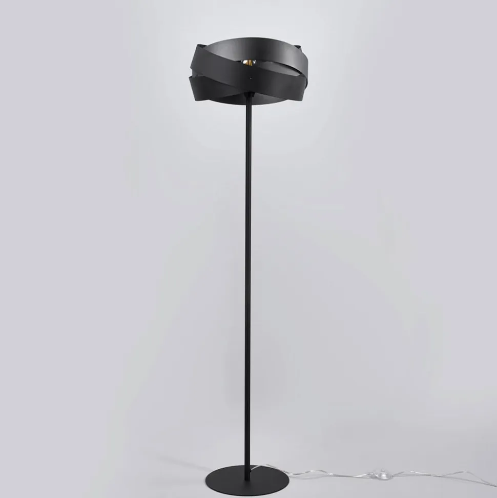Slående designet standerlampe Tornado