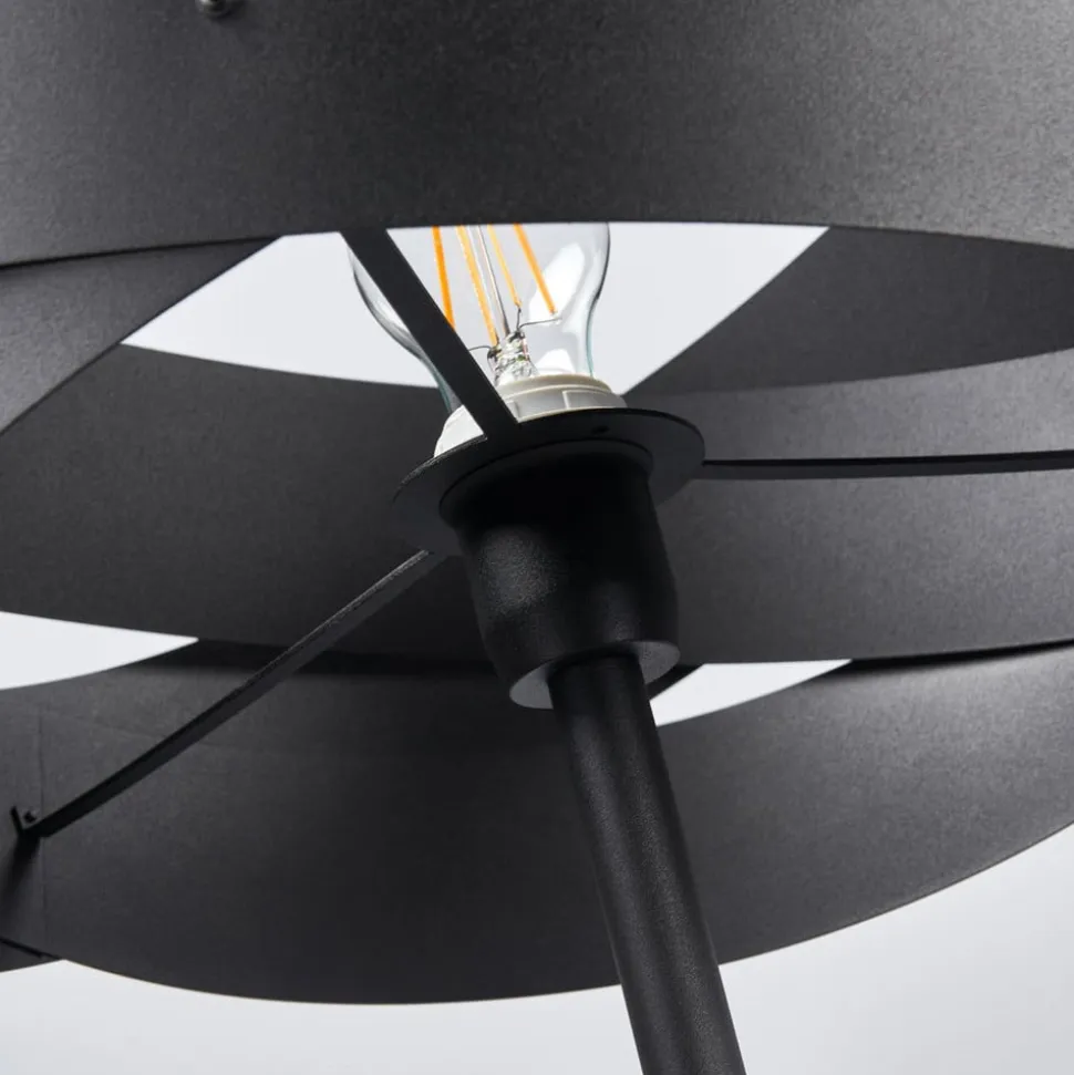 Slående designet standerlampe Tornado