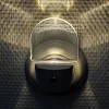 Slim LED-natlampe til stikkontakt, med sensor
