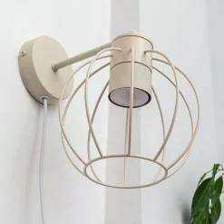 STARLIGHT væglampe, cremehvid 1 lyskilde Ø 18 cm metalstik