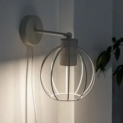STARLIGHT væglampe, cremehvid 1 lyskilde Ø 18 cm metalstik