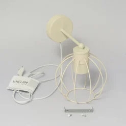 STARLIGHT væglampe, cremehvid 1 lyskilde Ø 18 cm metalstik