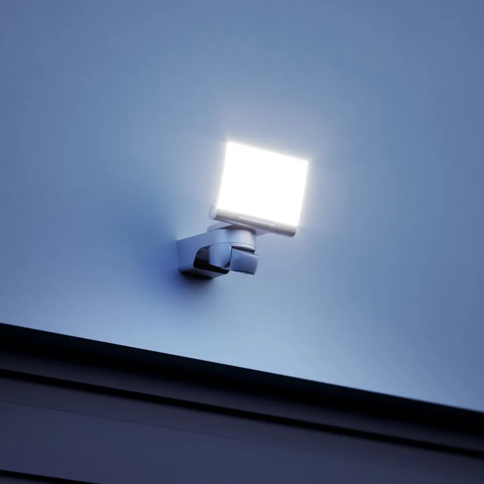 STEINEL XLED Home 2 S udendørsspot, sensor, hvidt