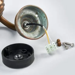 Stilfuld Antique udendørsvæglampe, klart glas