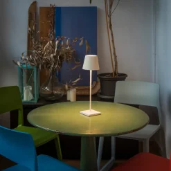 Toc LED-bordlampe med USB-oplader, IP54, hvid