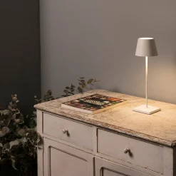 Toc LED-bordlampe med USB-oplader, IP54, hvid