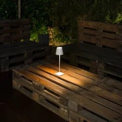 Toc LED-bordlampe med USB-oplader, IP54, hvid