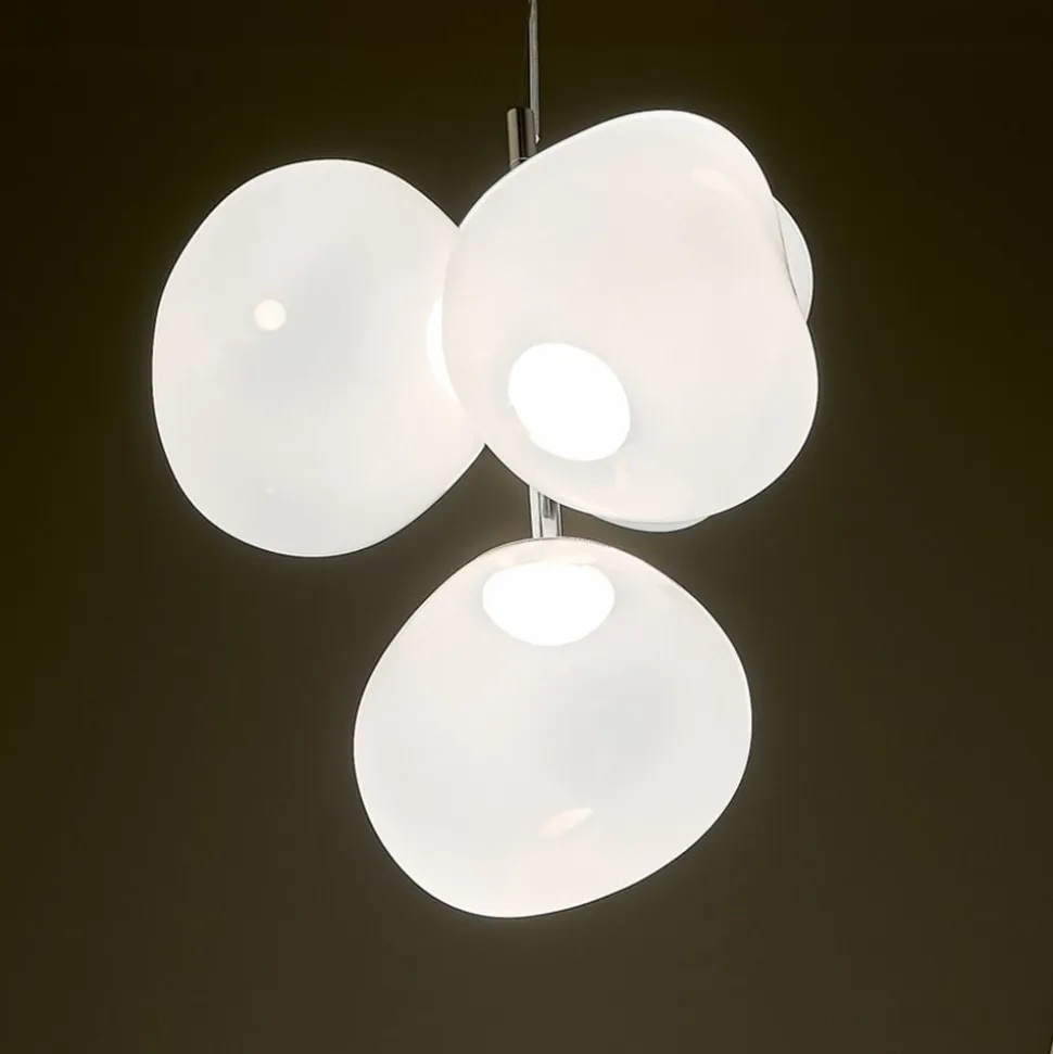 Tom Dixon LED-lysekrone Melt Chandelier opal/kromfarvet