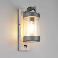 Udendørs væglampe Sambesi, trælook, trykstøbt aluminium, sensor
