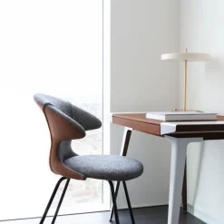 UMAGE LED-bordlampe Asteria Table, USB, perlehvid/messing
