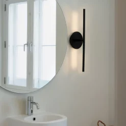 UMAGE LED-væglampe Omni, sort, bredde 54 cm, 2 lyskilder
