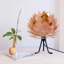 UMAGE Silvia Mini bordlampe kobber, sort trefod