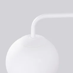 Væglampe Astral, hvid, udspring 22 cm, stål/glas