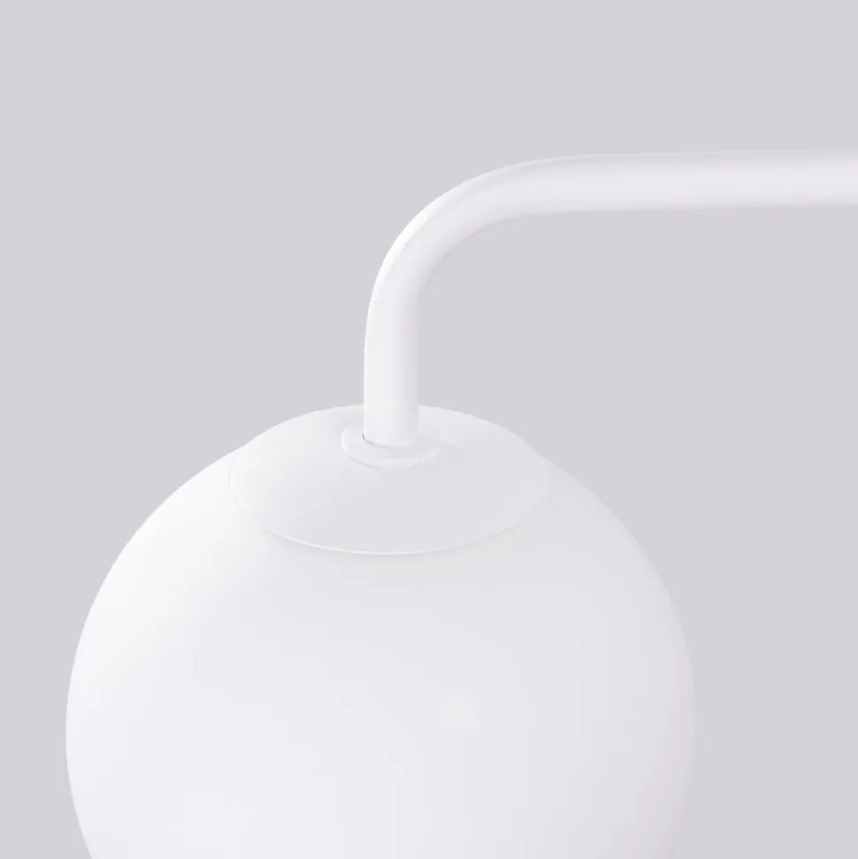 Væglampe Astral, hvid, udspring 22 cm, stål/glas