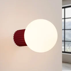 Væglampe ORBI, mørkerød, glas/metal, Ø 12 cm, IP44, G9