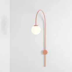 Væglampe Una, metal, glas, koralrød