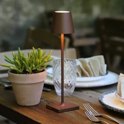 Zafferano LED-batteridrevet bordlampe Poldina micro, rustbrun, IP65